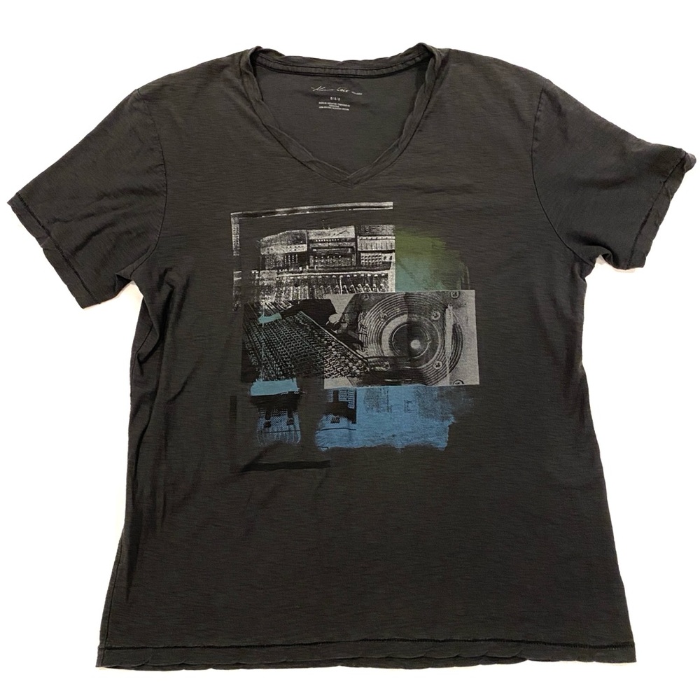 Kenneth Cole Men’s Small Gray V-neck